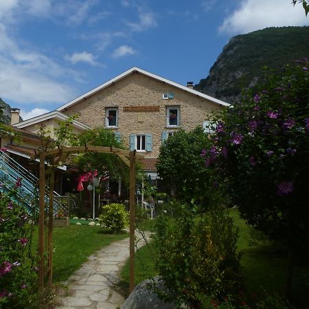 La Petite Auberge De Niaux Екстериор снимка
